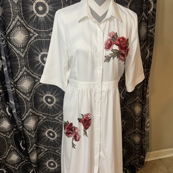 White Boohoo Button Down Dress with Floral Design- Size 10 - Picture 2 of 12